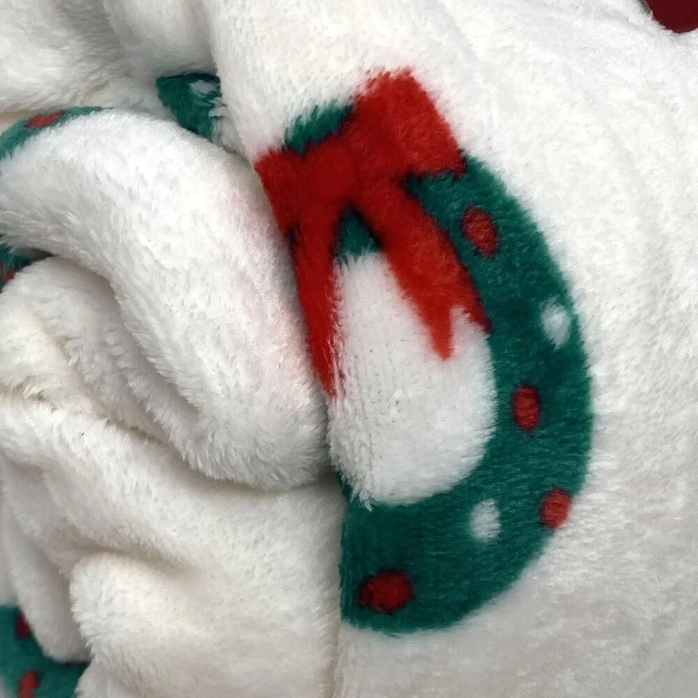 Christmas Wreath Plush Throw Blanket Ivory/Green/Red - Wondershop™ 50